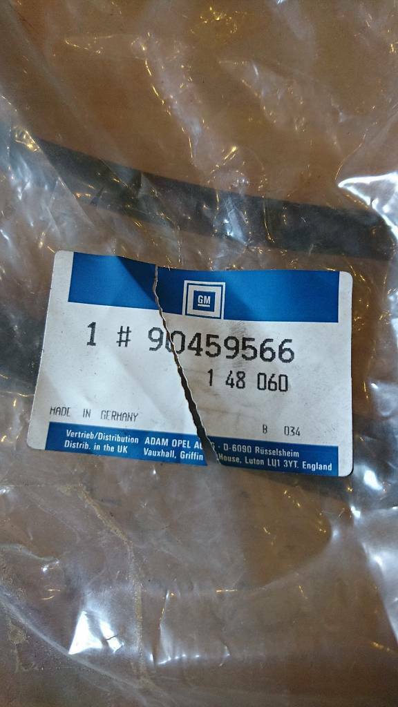 Opel Omega B Gummidichtung Fenster hinten rechts neu original GM