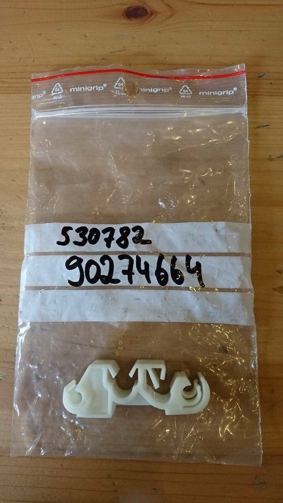 Omega A Befestigungsklammer Kraftstoffleitung Neu Original GM