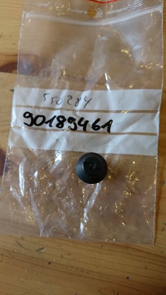 Corsa a kadett e Druckfeder neu original GM