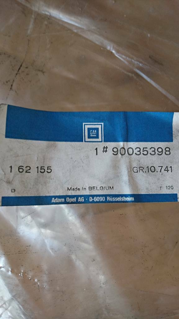 Ascona C Seitenscheibe hinten rechts neu original GM 90035398