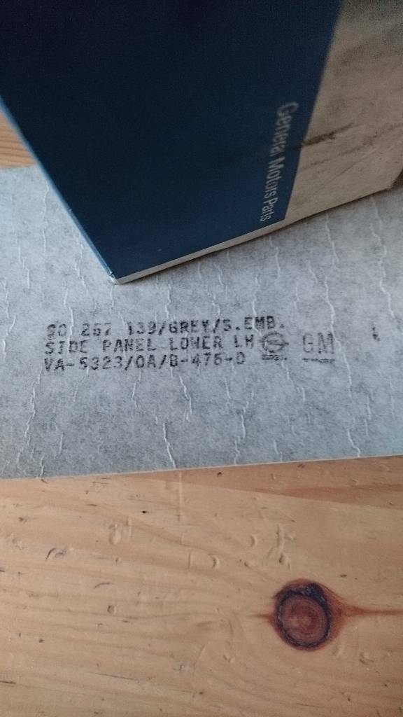Kadett E Zierstreifen Karosserie links grau Neu Original GM
