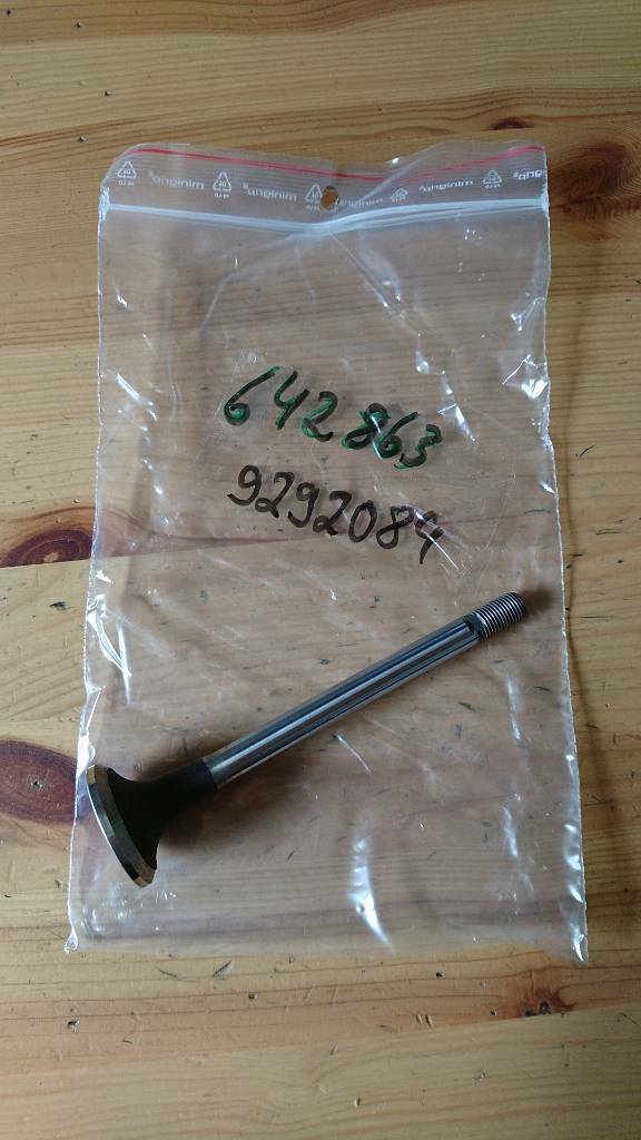 Opel Blitz Rekord D E Auslaßventil neu original GM