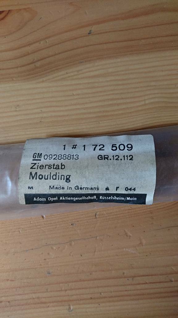 Ascona B Zierleiste links neu original GM Opel 9288813