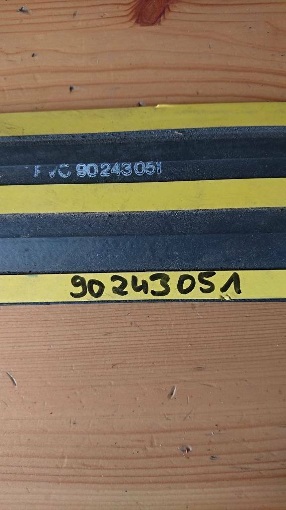 Opel Youngtimer Oldtimer Zierleiste neu original GM