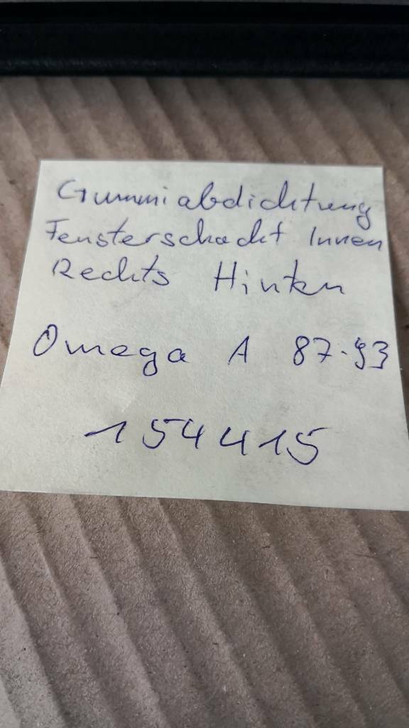 Opel Omega A Gummiabdichtung Fensterachacht Rechts Hinten neu original GM