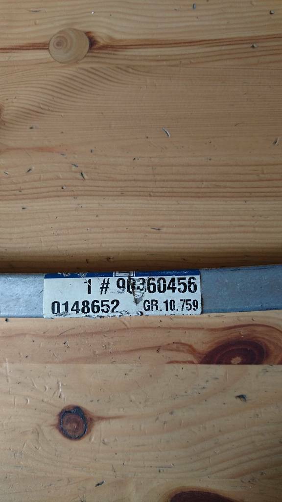 Astra F 5 Türer Führungsschiene Fenster vorne rechts NEU GM