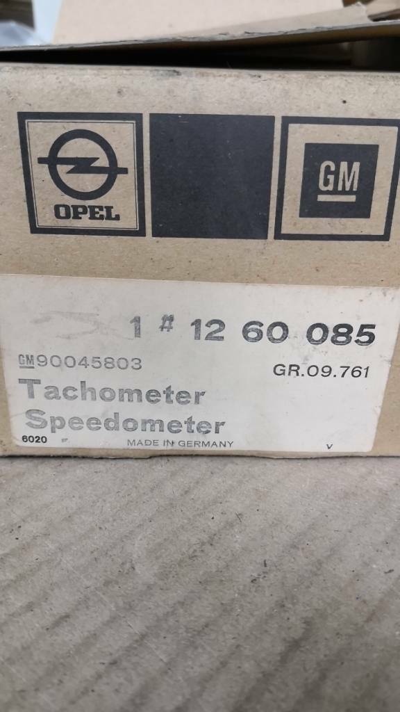 Opel Tachometer Neu Original GM Modell Unbekannt