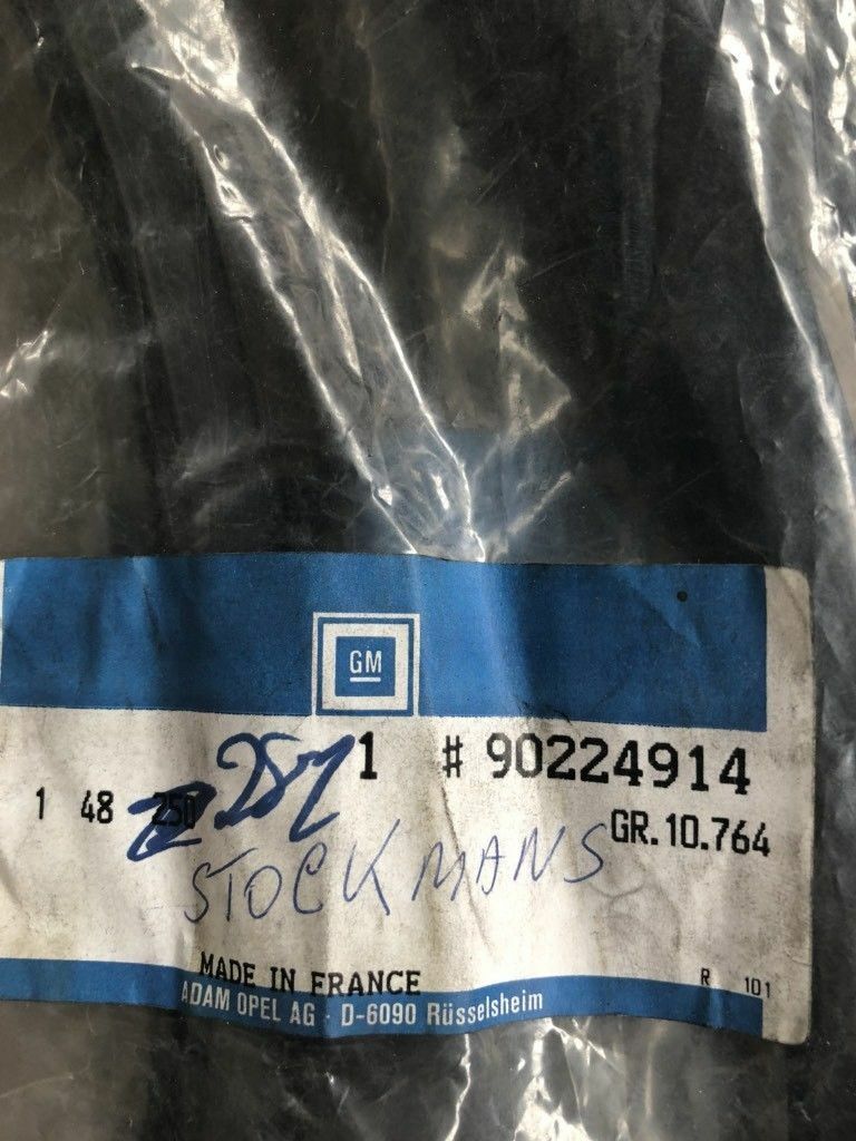 Original GM Opel Omega A Gummidichtung Rechts hinten *NEU*