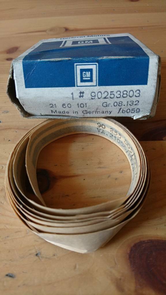 Kadett E Farbstreifen Grau Kotflügel links neu original GM