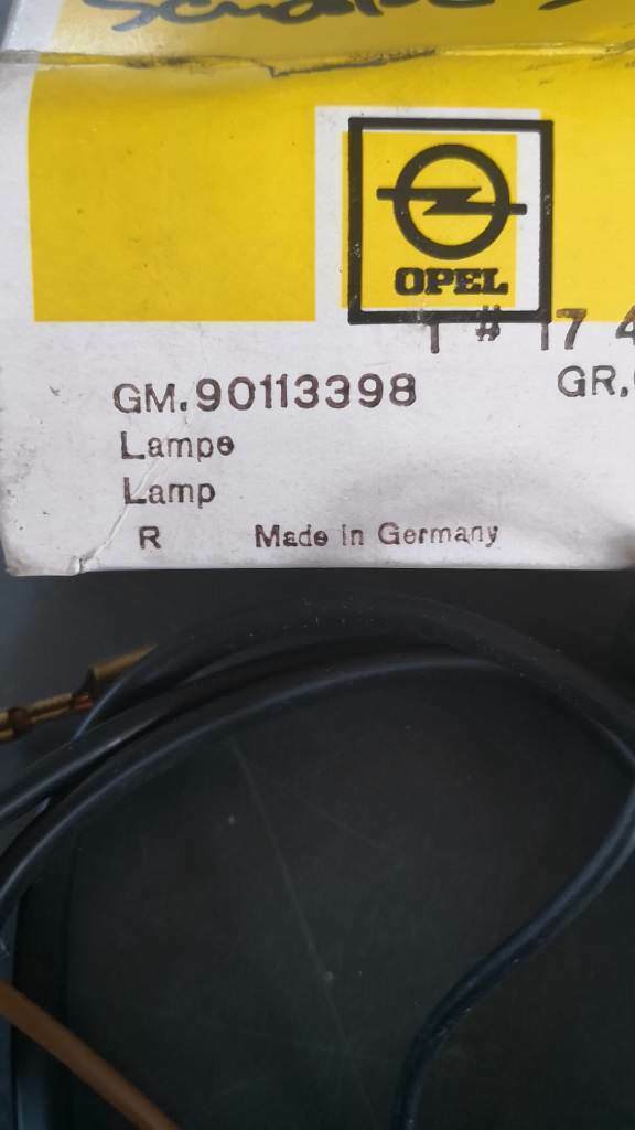 Opel Senator B Innenraumleuchte Einbauset Neu Original GM
