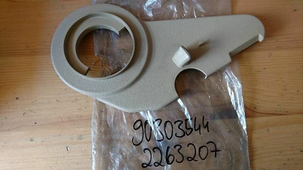 Corsa A Blende Sitzschanier rechts Fahrersitz Neu Original GM