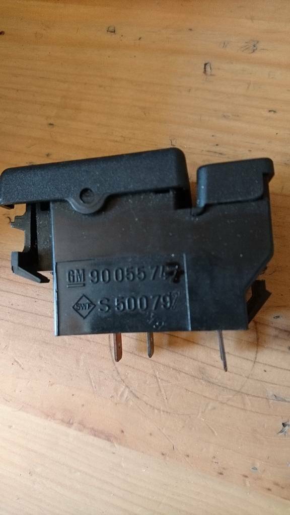 Original GM Senator A Monza Schalter Nebelscheinwerfer Neu