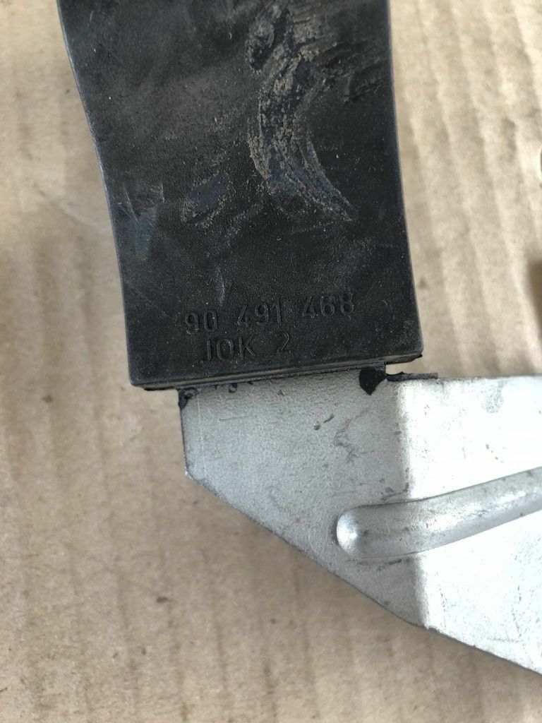Original GM Opel Omega B Wasserpumpe Halter *NEU*