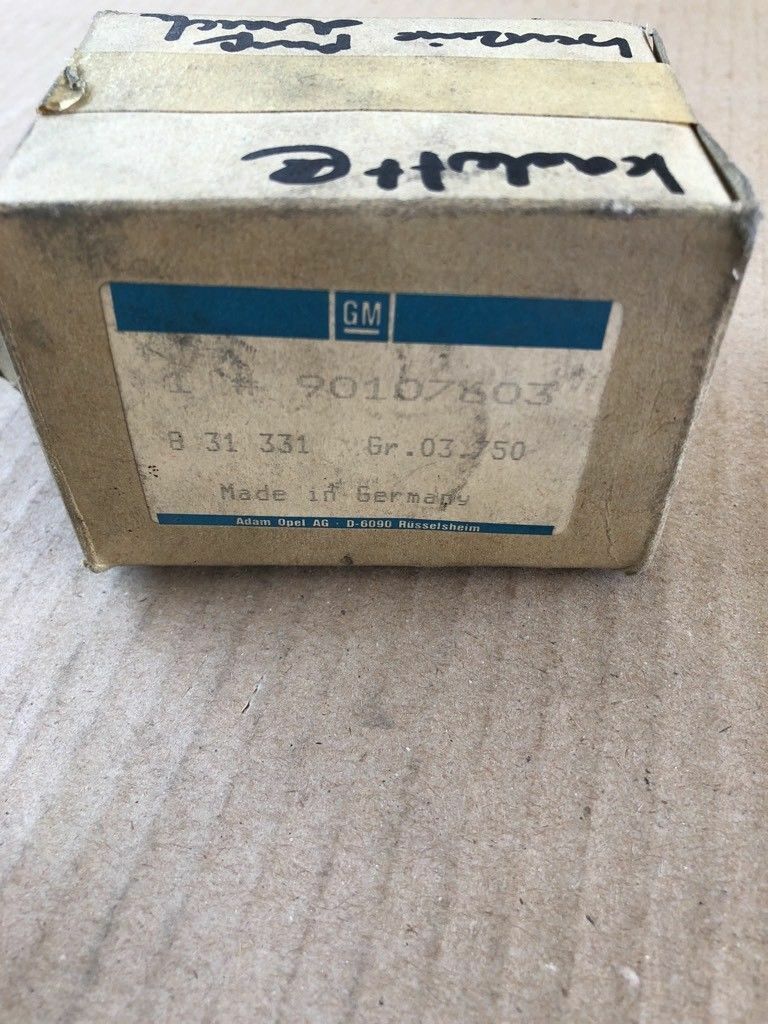 Original GM Opel Kadett E Benzindruckpumpe *NEU*