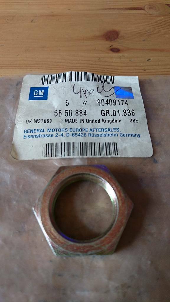 Calibra Omega Sintra Vectra Mutter Abdeckung Ölkühler