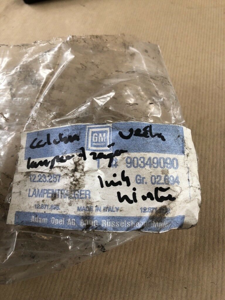 Opel Calibra / Vectra. Lampenträger hinter links NEU Original GM