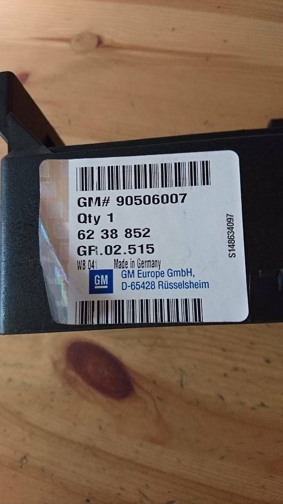 Vectra B Relais Kasten Unterteil neu original GM