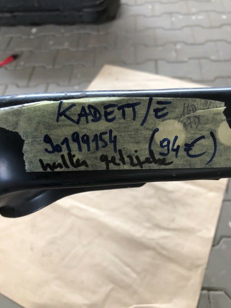 Opel Kadett E Halter Getriebe NEU Original GM