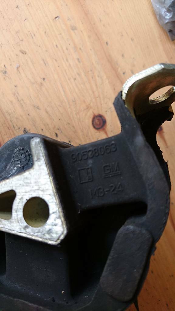 Corsa B Tigra A Dämpfungsblock hinten Motoraufhängung Neu GM