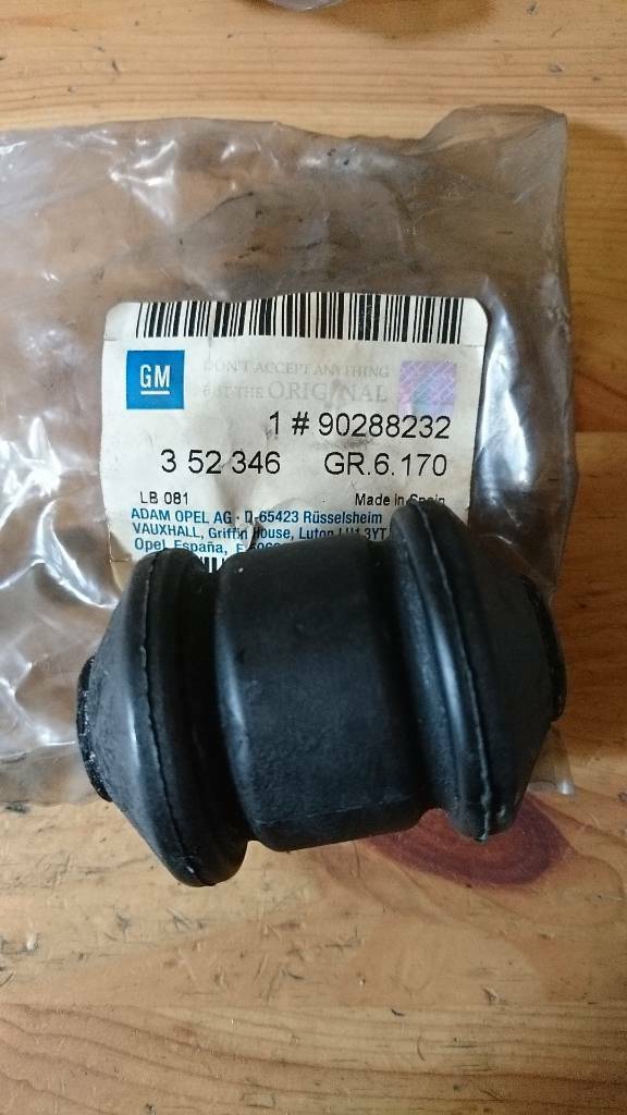 Astra F Calibra A Vectra A Dämpfungsbuchse Vorderachse neu GM