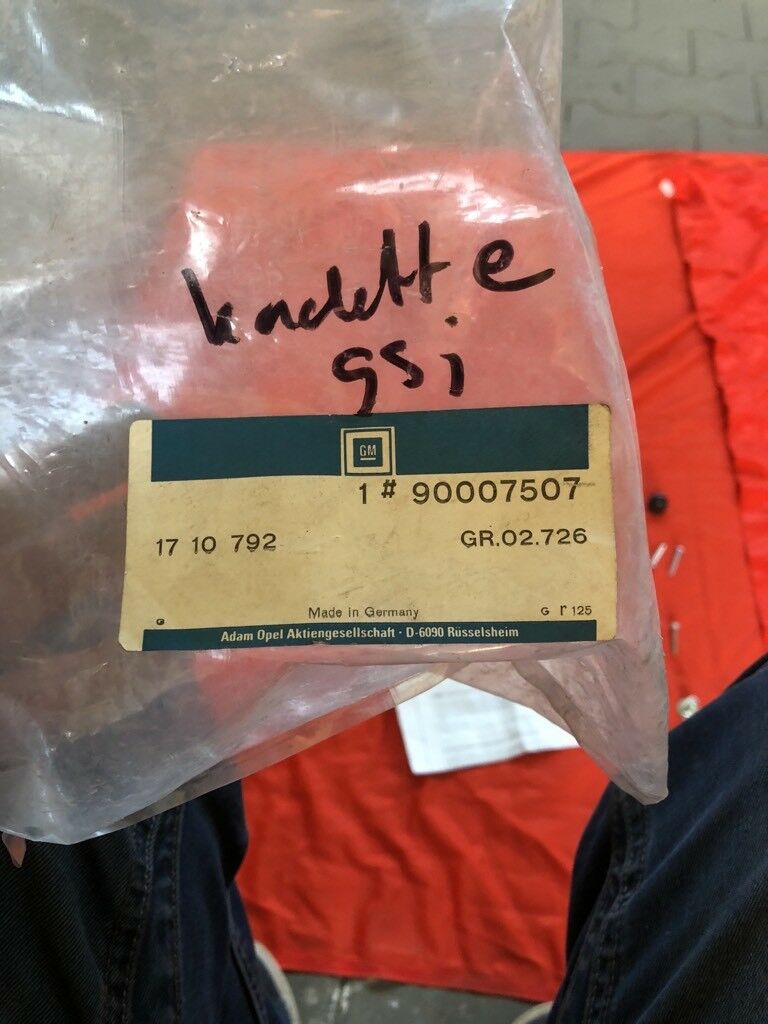 Opel Kadett E GSI Halter Scheinwerfer Satz NEU Original GM