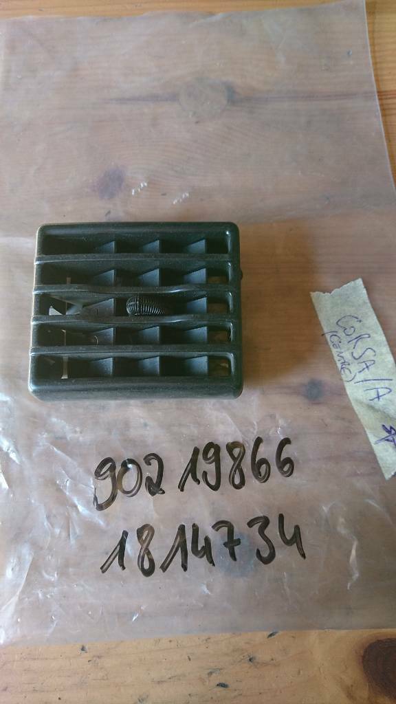 Corsa A Luftdüse außen Mitte Neu Original GM