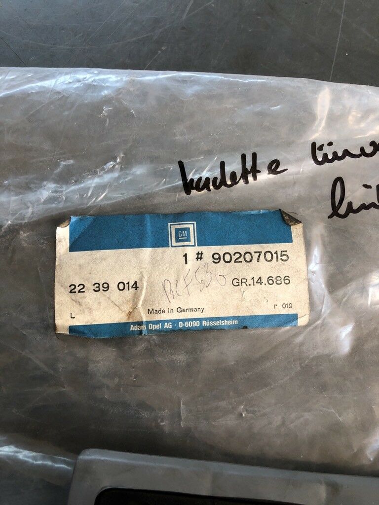 Kadett E Tür Verkleidung links NEU Original GM