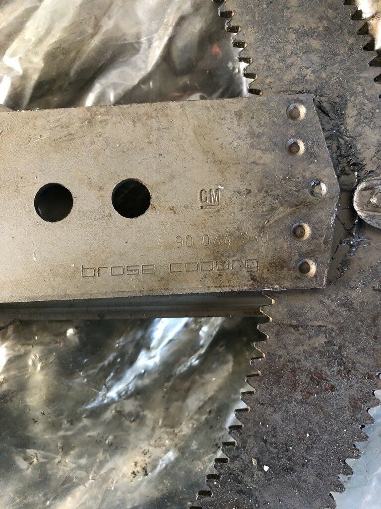 Original GM Opel Rekord Fensterheber Rechts *NEU*