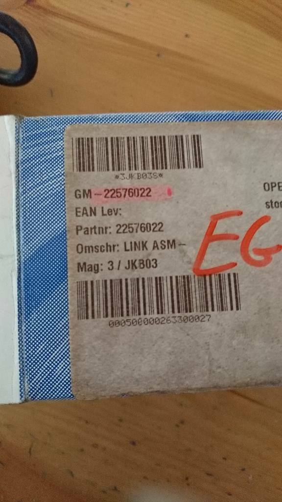 Chevrolet Baretta Türschanier vorne neu original GM