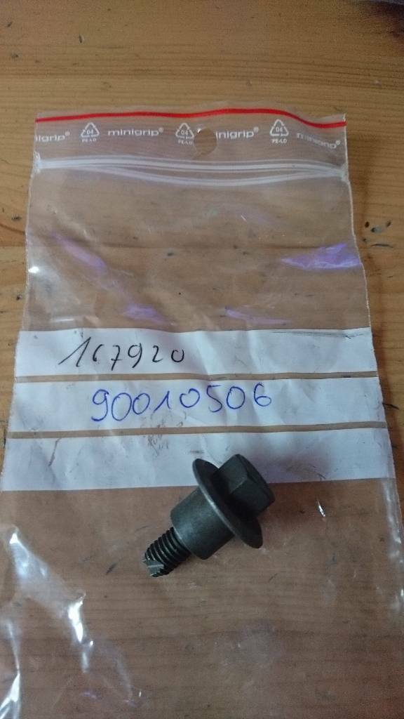 Astra F Calibra Kadett E Schraube Befestigung Höhenverstellung Vordersitz neu