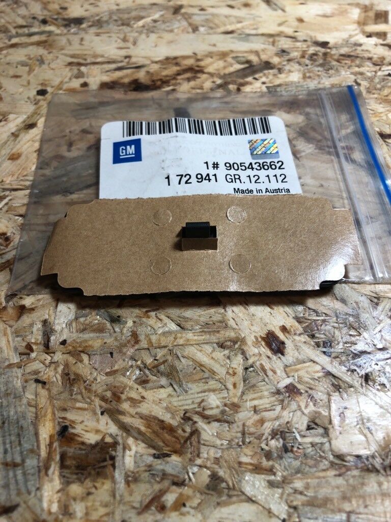Original GM Opel Astra F Vectra B Club Emblem Neu
