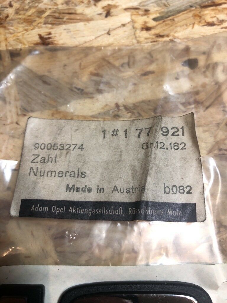 Original GM Opel Kadett D 1.3 Emblem Neu