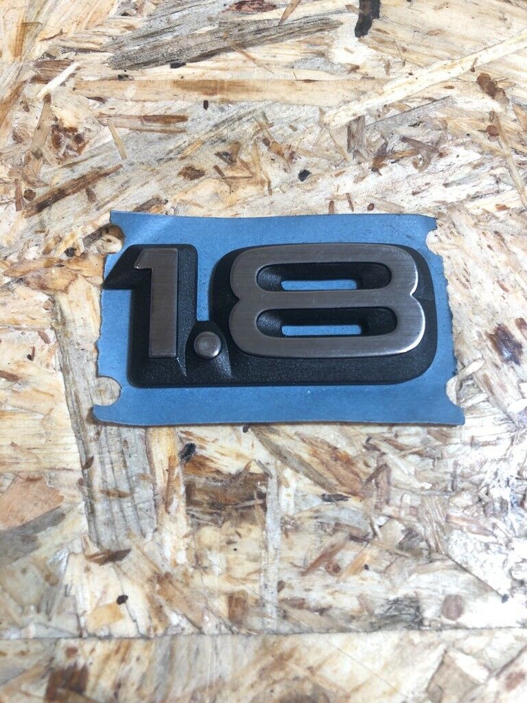 Original GM Opel 1.8 Emblem Schriftzug Neu