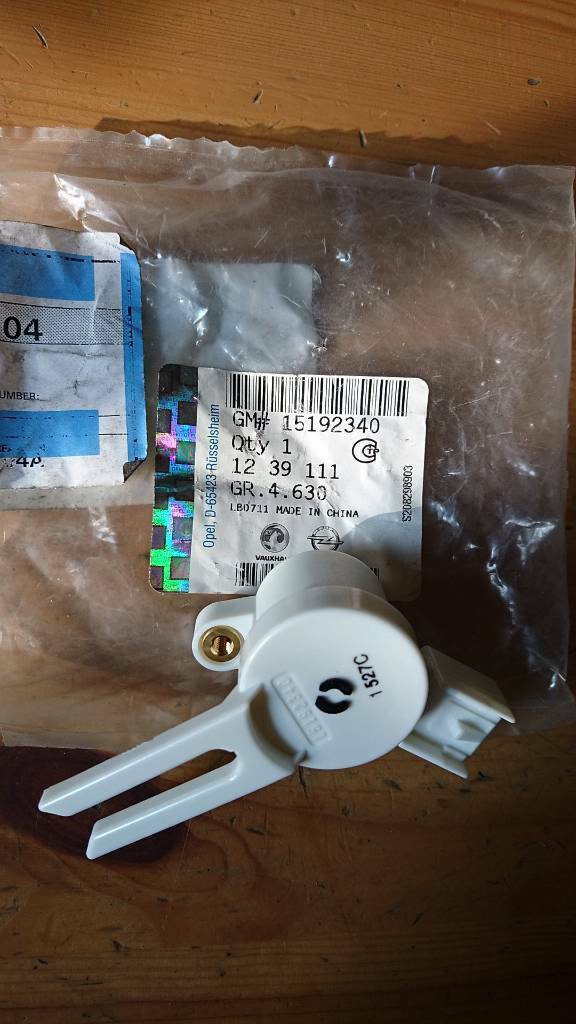 Antara Astra J Sensor Bremspedal Schaltgetriebe neu original GM