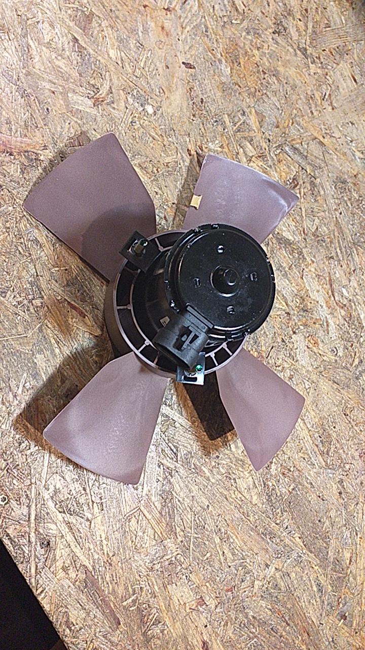 Corsa B Bj 96-2000, 54-65PS Benziner Lüfter original GM Opel NEU