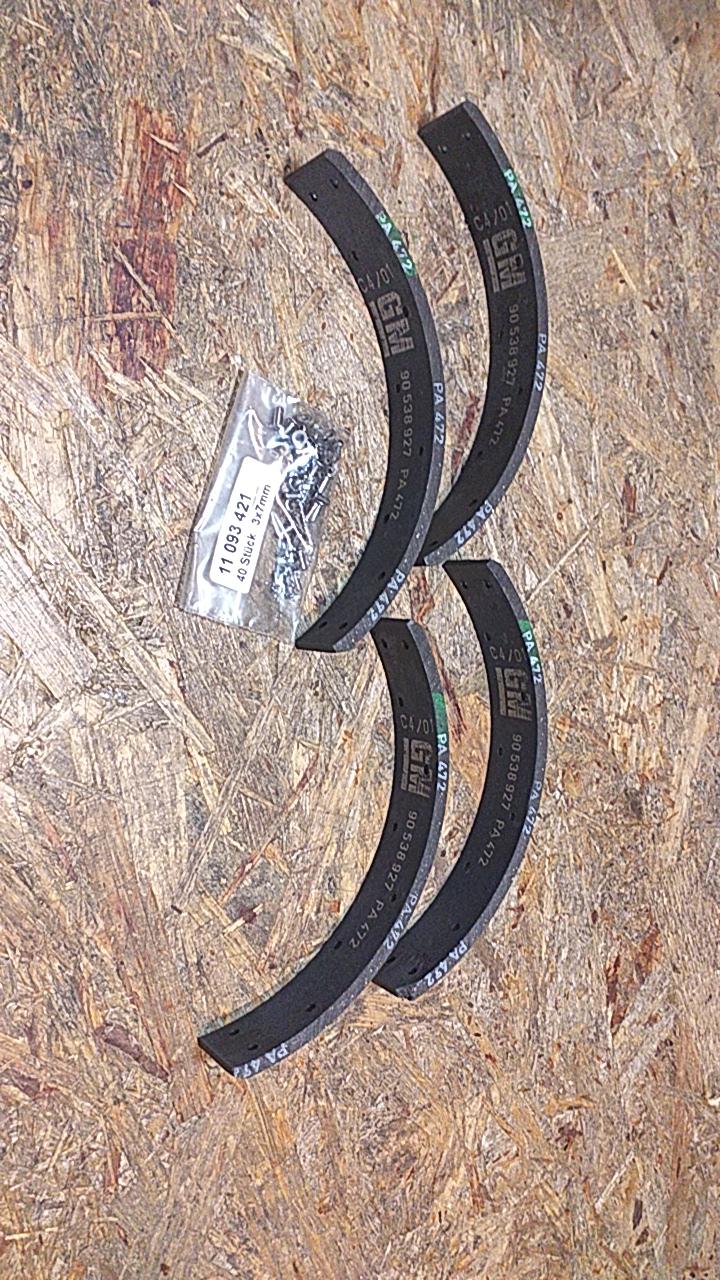 Corsa Kadett Astra Bremsbeläge hinten original GM Opel NEU