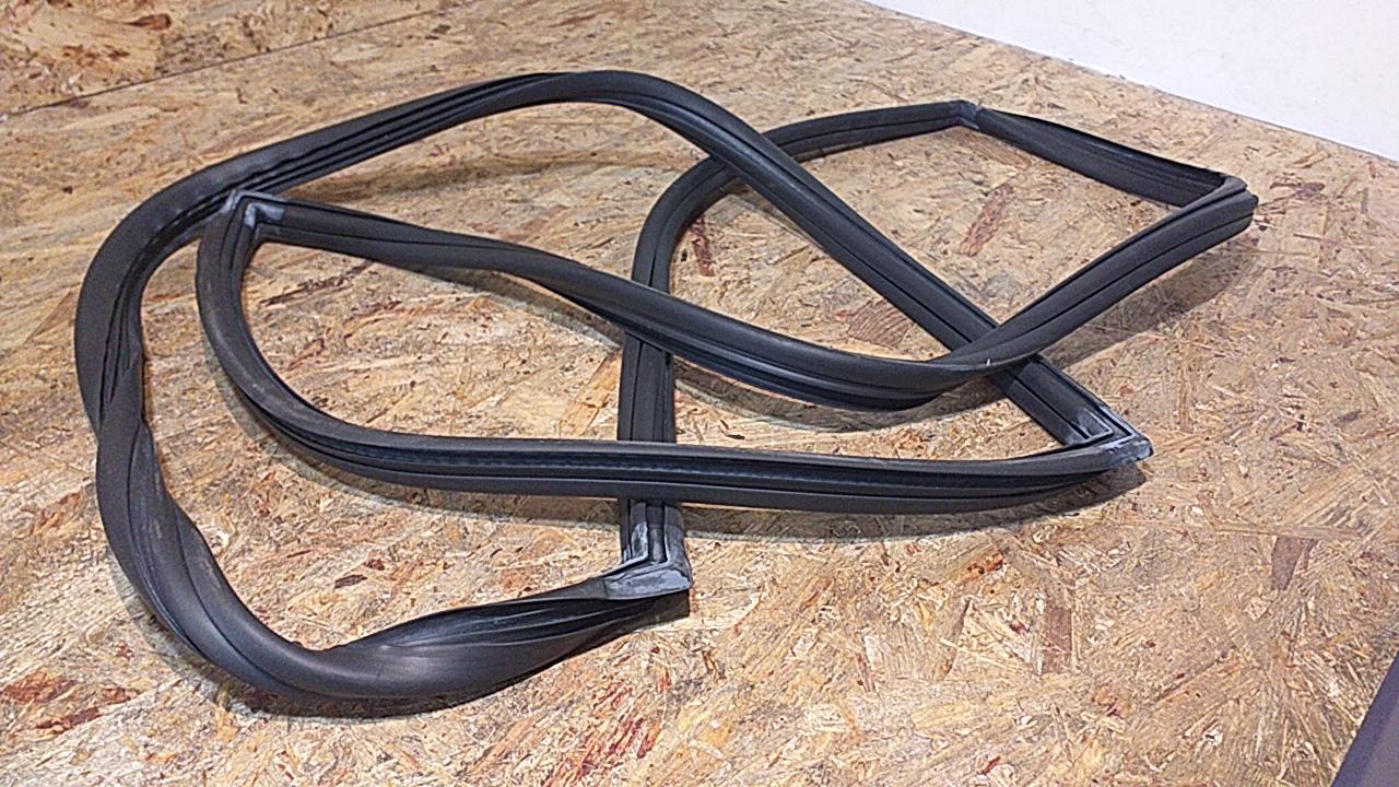 Manta B Coupé Heckscheibendichtung Keder original GM Opel NEU