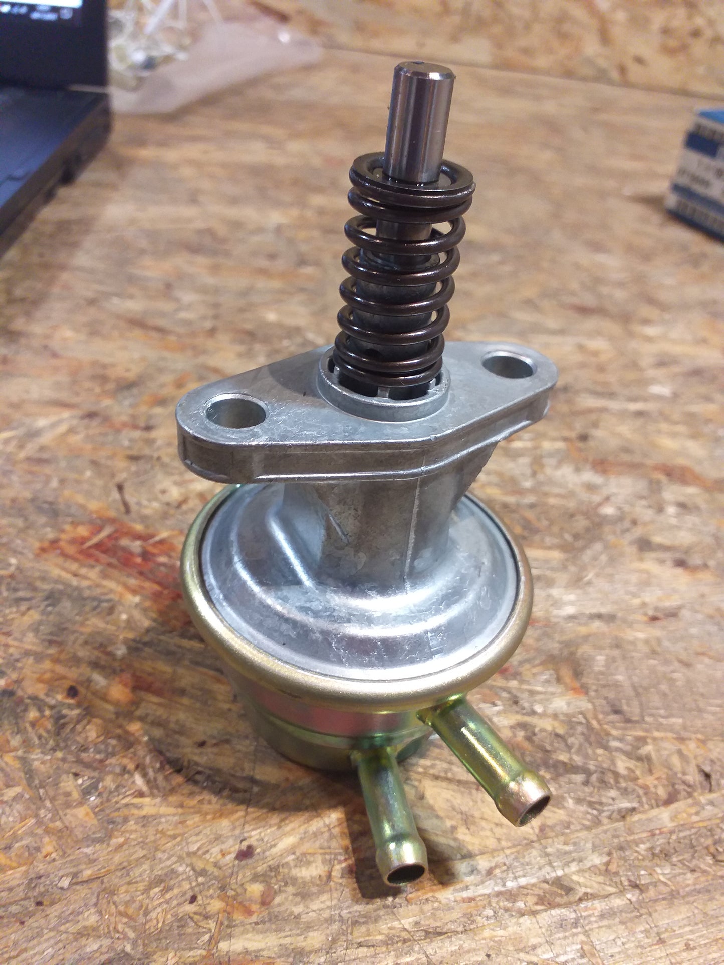 Ascona B Limo Omega A Caravan/ Limo V87 Rekord D Limo/ Caravan Rekord E1 Limo/Caravan Kraftstoffpumpe original GM Pierburg NEU