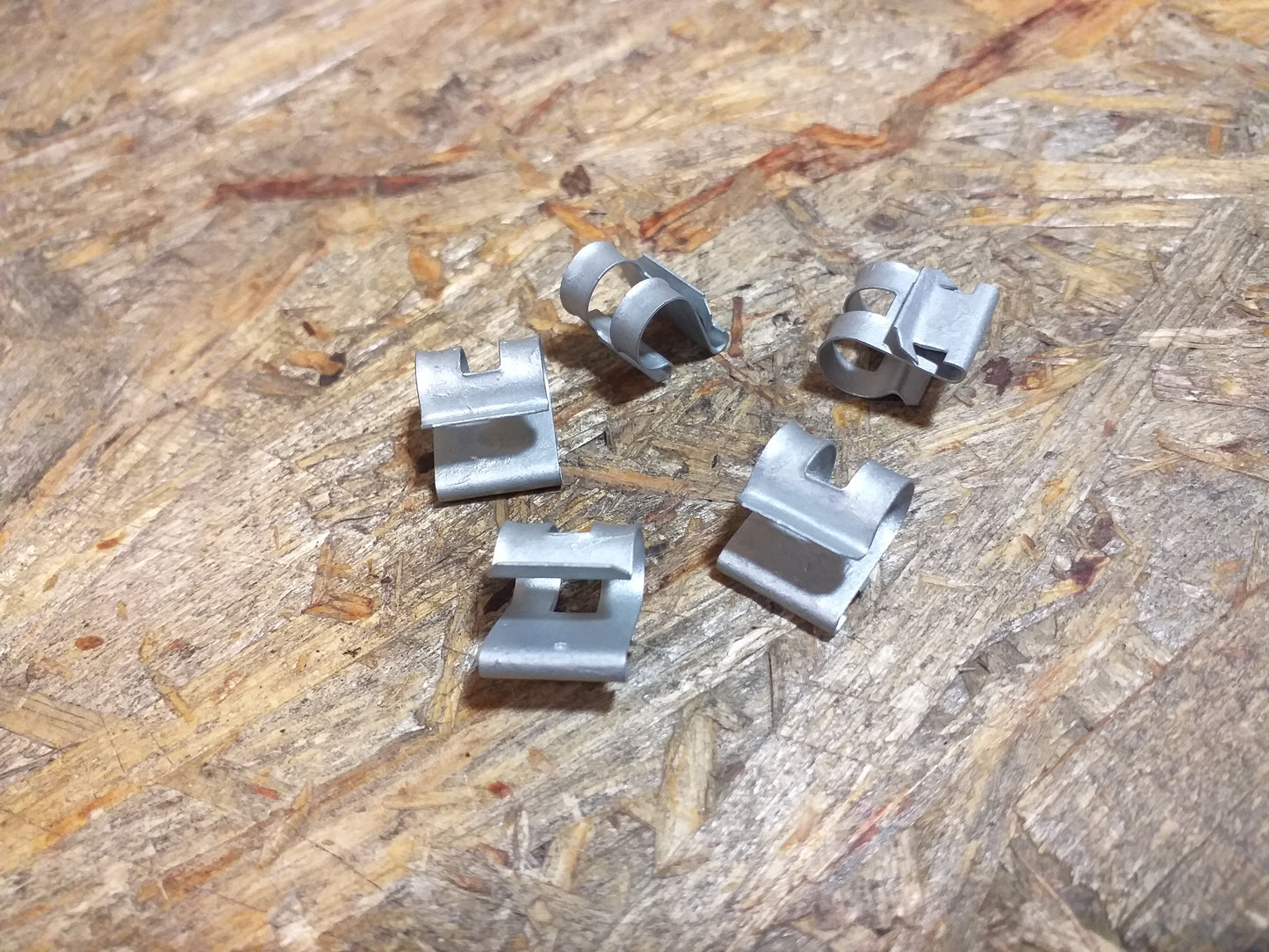 Corsa B Tigra A Schelle 3-Wege Kraftstoffrohr an Behälter original GM Opel NEU