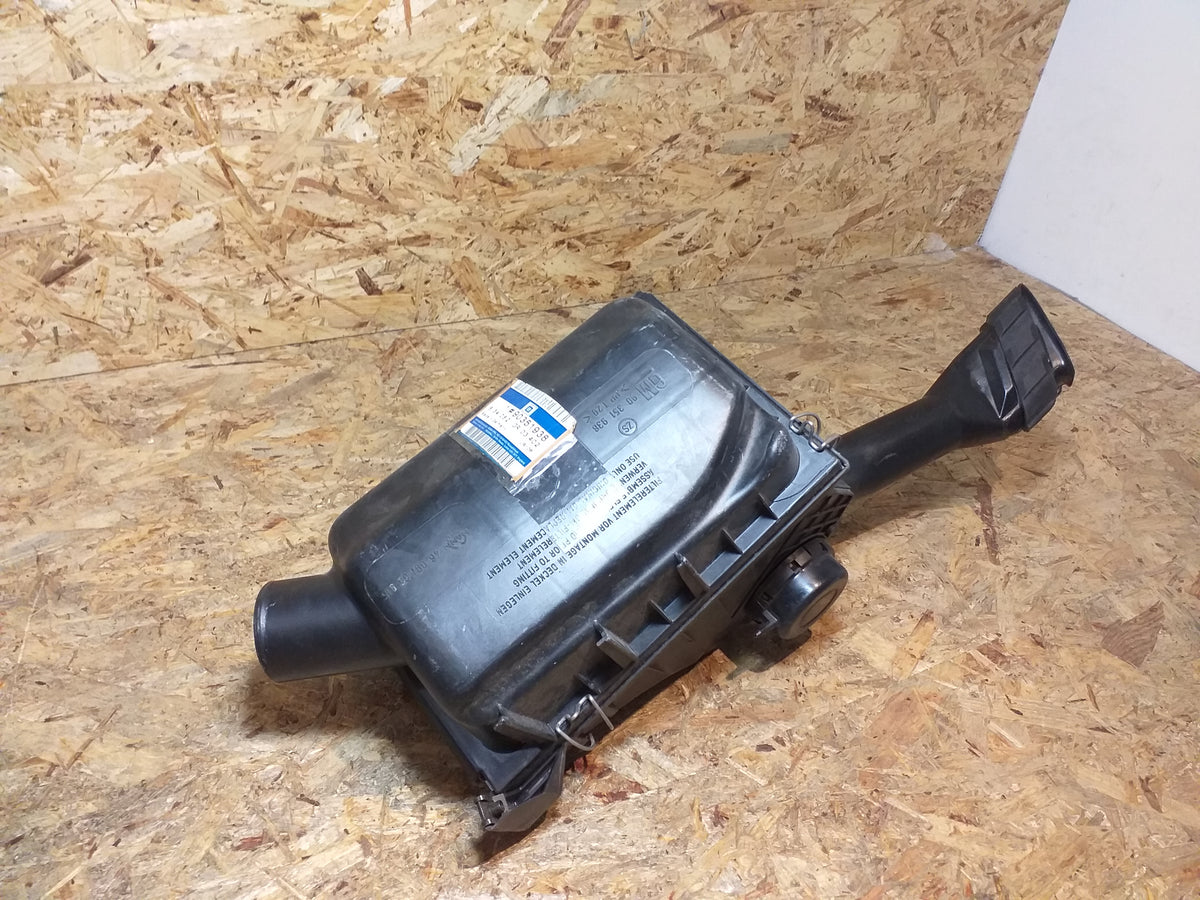 Vectra A 1.8 90 PS Luftfilterkasten original GM Opel NEU