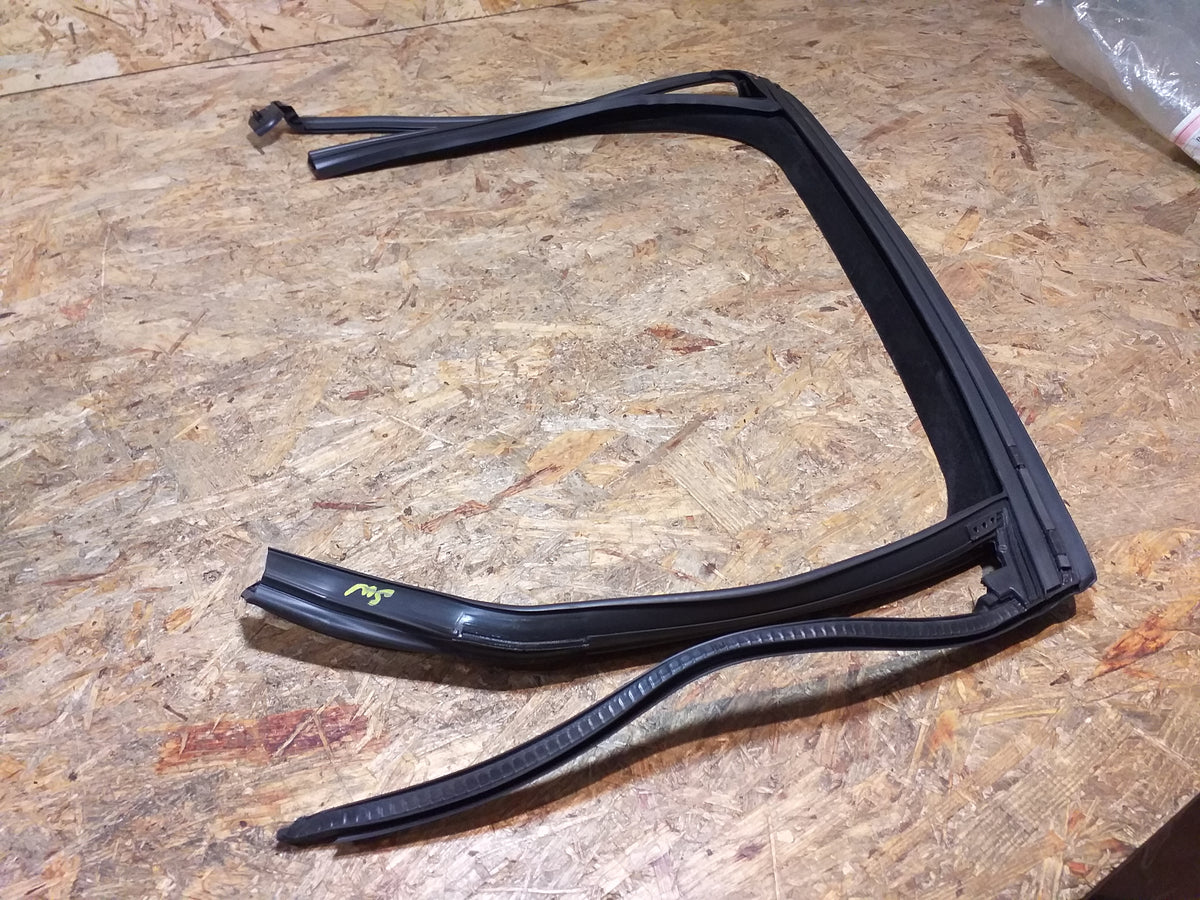 Astra J Gummiabdichtung Fenster links hinten original GM Opel NEU