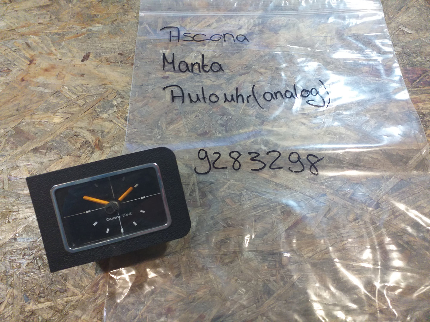 Ascona B Manta B Autouhr analog original Opel NEU