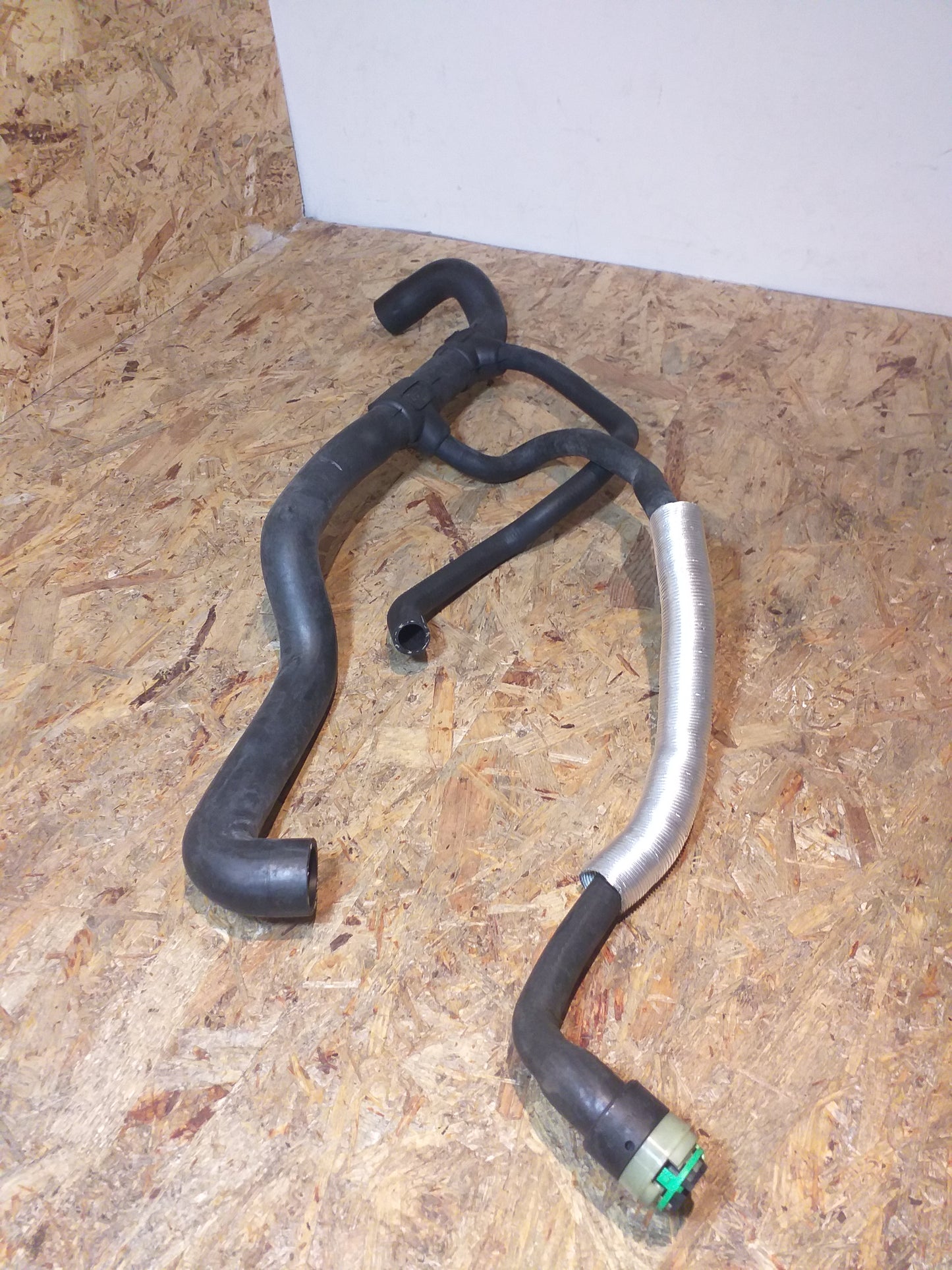 Vectra B 2.0D 96-02 Bj X20DTL Kühllmittelkappen, Kühlerschlauch unten original GM Opel NEU