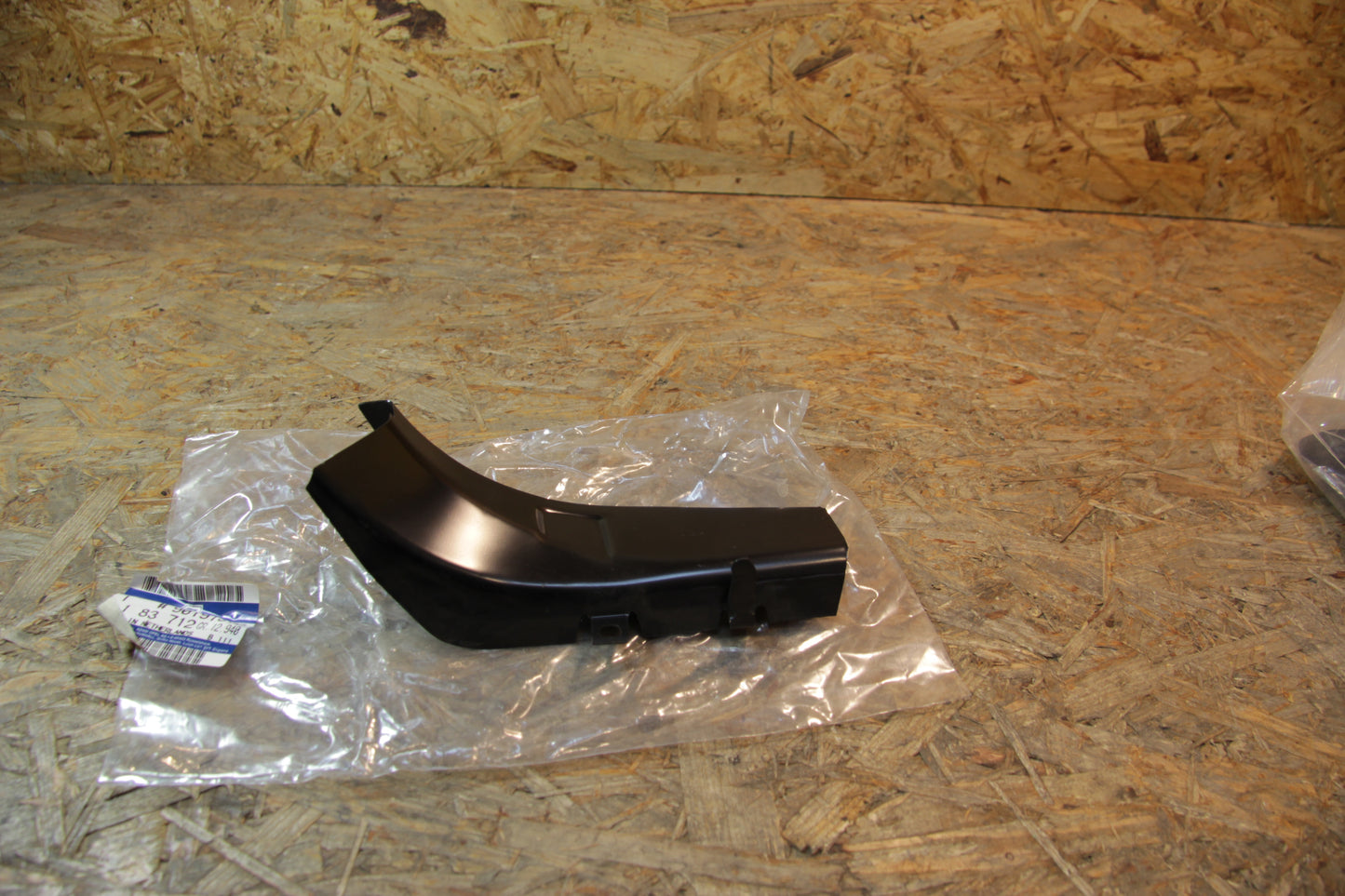 Original GM Opel Einsatzecke Seitenwand aussen links 90197376 Kadett E