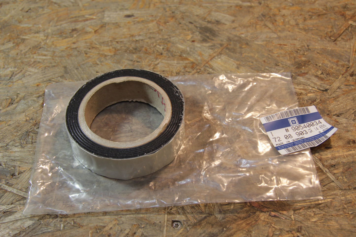 Original GM Opel doppelter Klebestreifen schwarz zwischen Armaturenbrett und Frontscheibe 90540034 Omega B