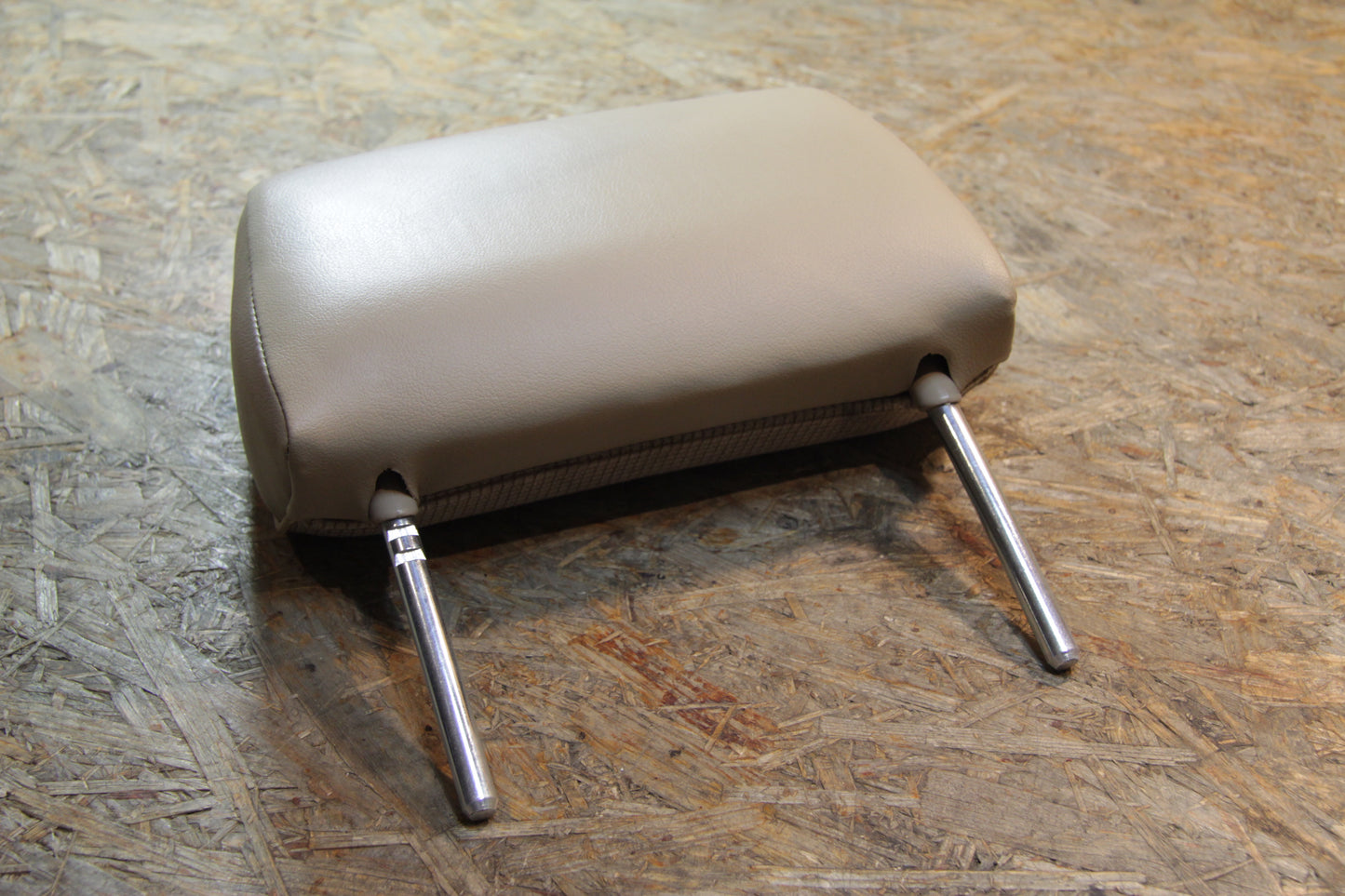 Original GM Opel Kopfstütze vorne beige Polstercode: 108 90255945 Corsa A
