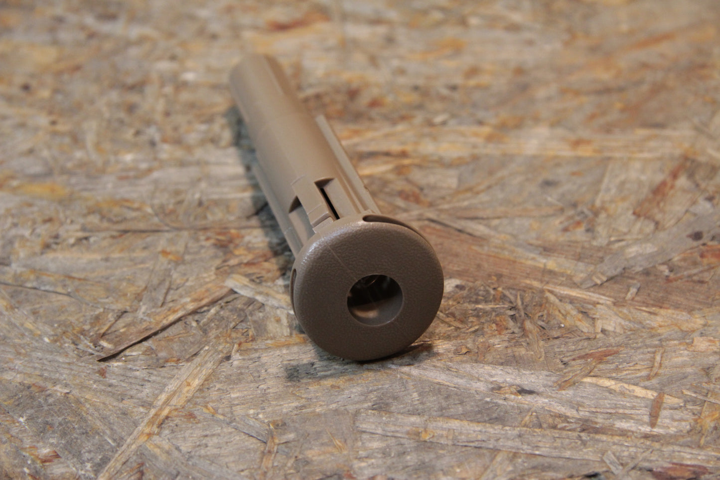 Original GM Opel Abschlussführungshülse Kopfstütze hinten ohne Entriegelung beige 90202995 Ascona C, Kadett E