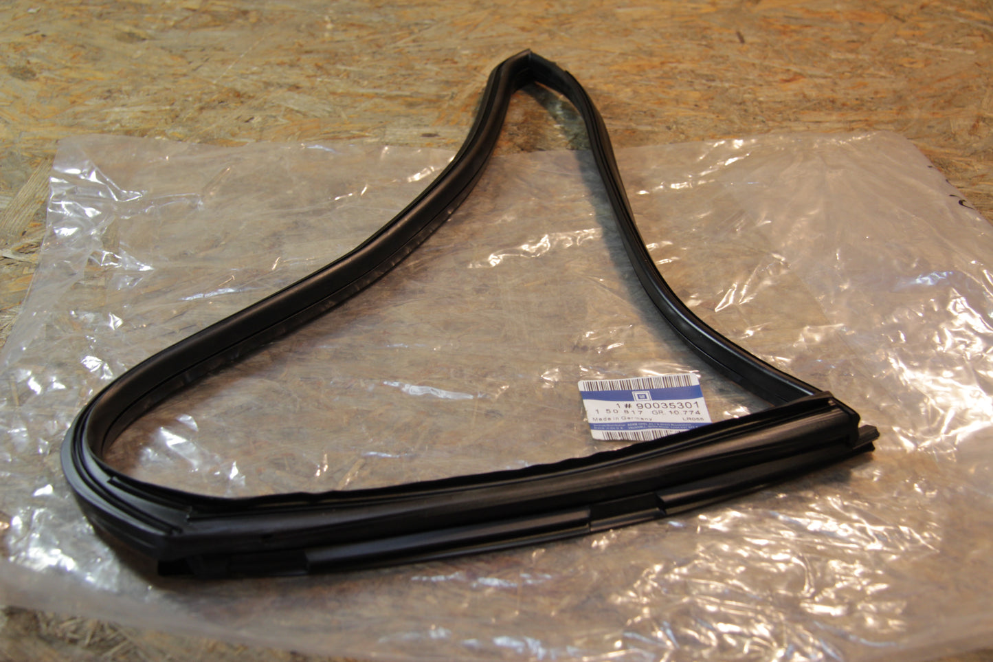 Original GM Opel Gummiabdichtung festes Fenster Hintertür links 90035301 Ascona C