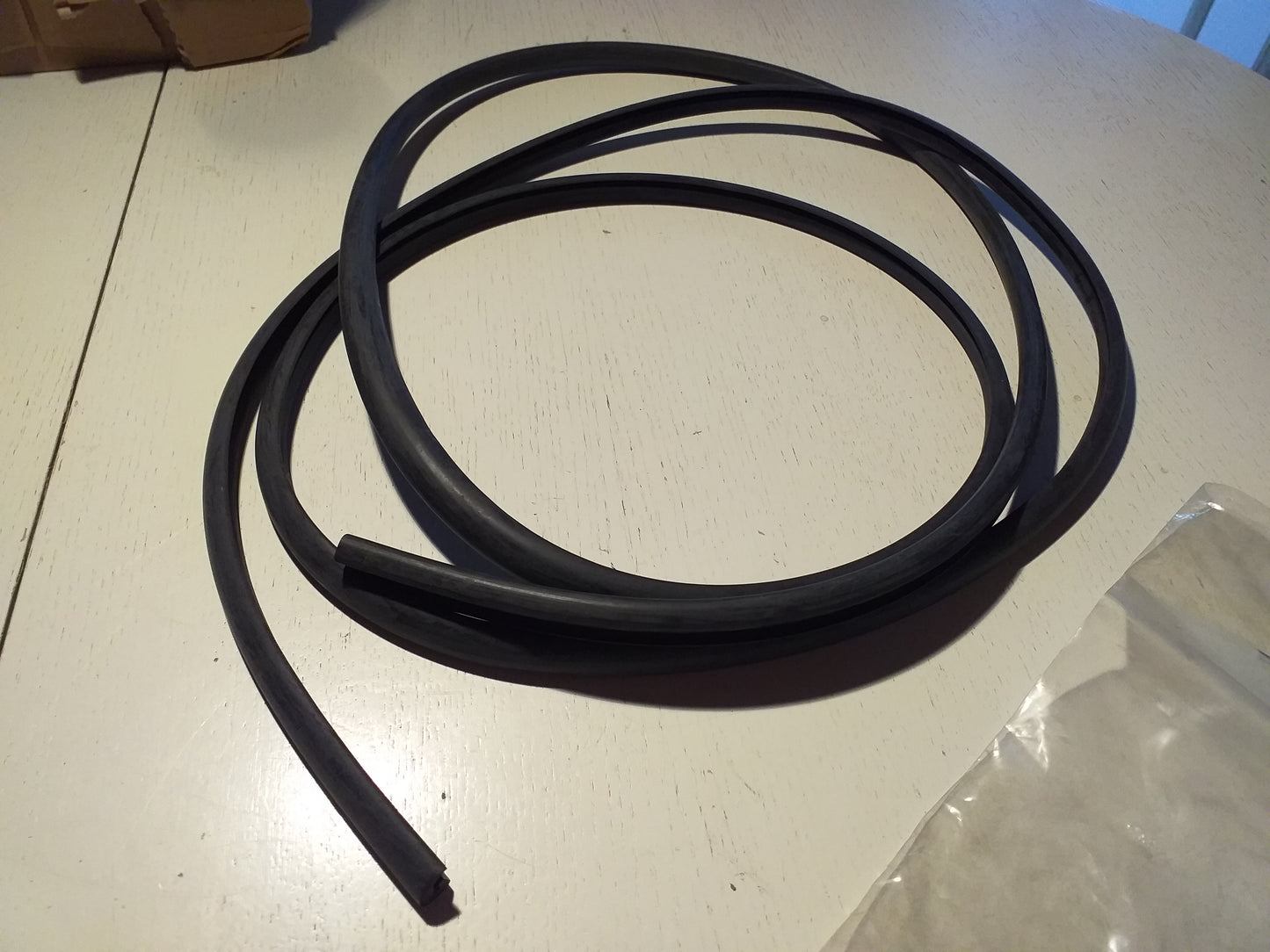 Omega A Caravan Dichtung Heckscheibe innen original GM Opel NEU