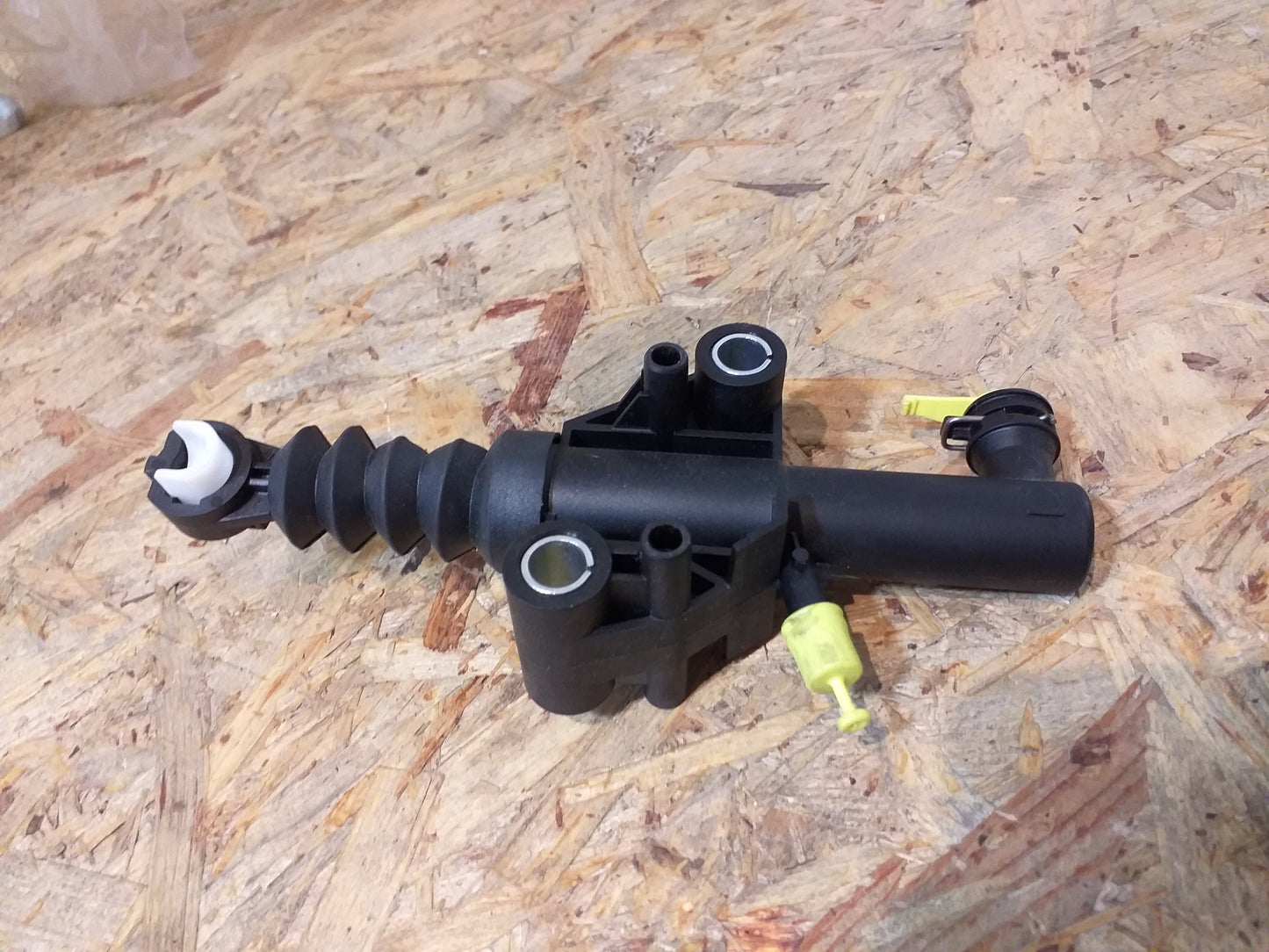 Vivaro B Kupplungszylinder original GM NEU